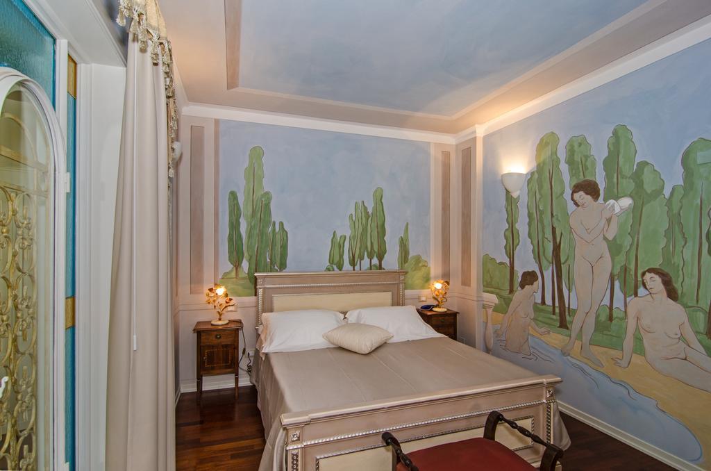 La Chandelle Hotel 3*
