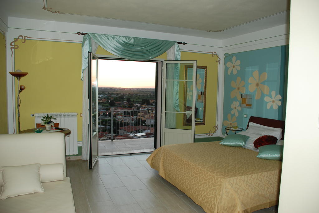 Hotel La Chandelle 3*